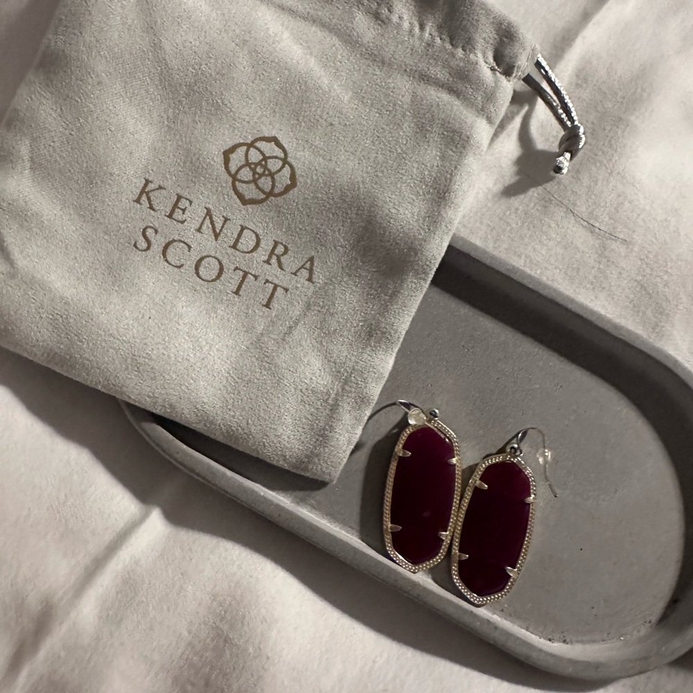 Kendra Scott Gold and Maroon Elle Earrings
